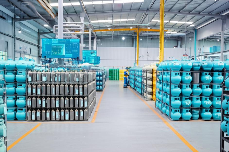 Quản lý đại lý gas hiệu quả tại trung tâm phân phối hiện đại.