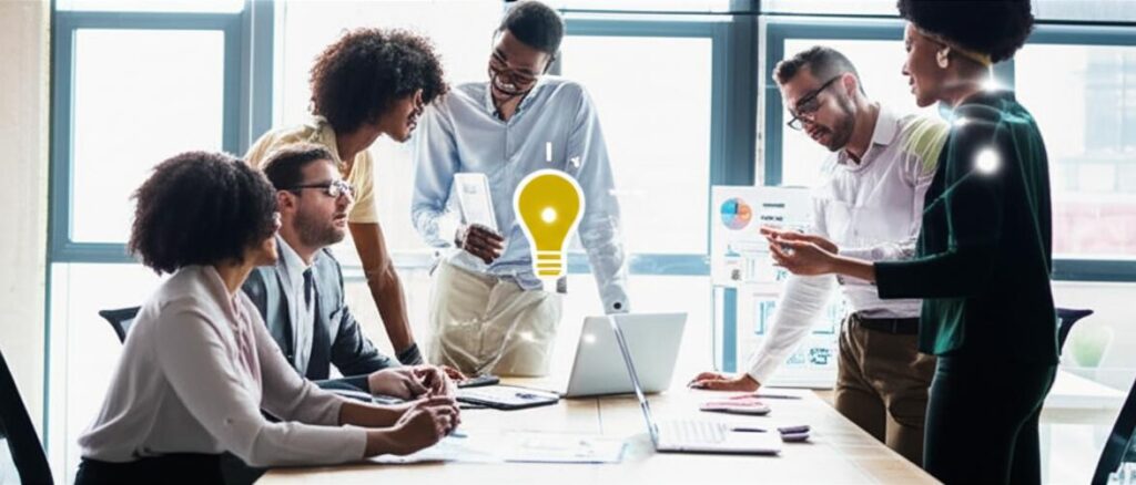 Nhóm người hợp tác và giao tiếp hiệu quả trong môi trường làm việc.