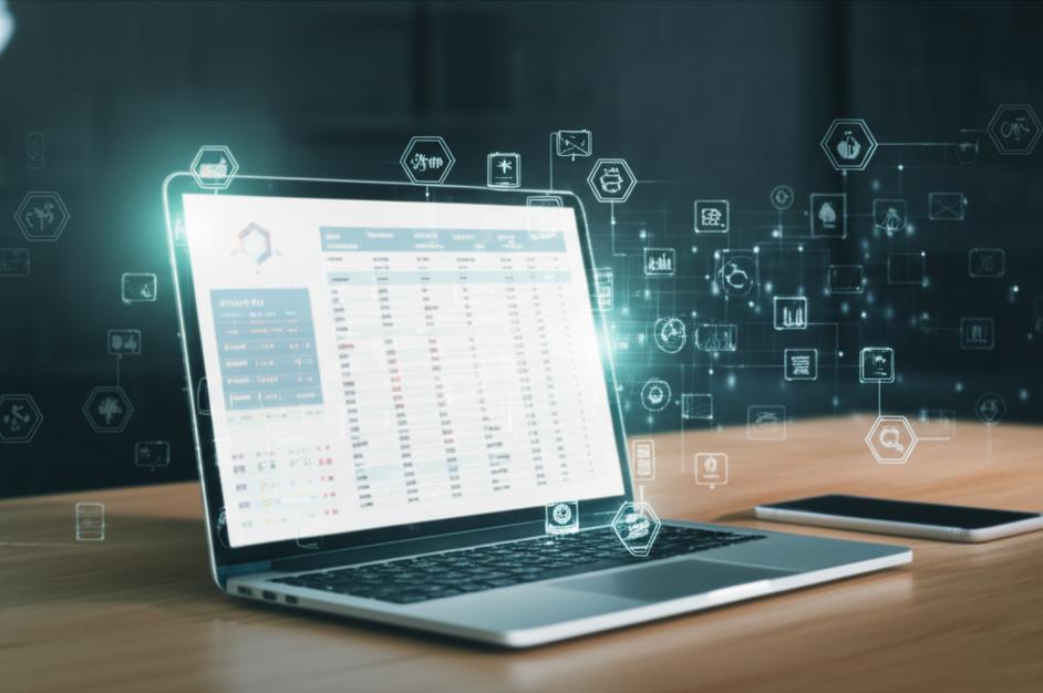 Giao diện phần mềm quản lý bán hàng hiển thị biểu đồ doanh thu và thông tin sản phẩm trên thiết bị công nghệ.