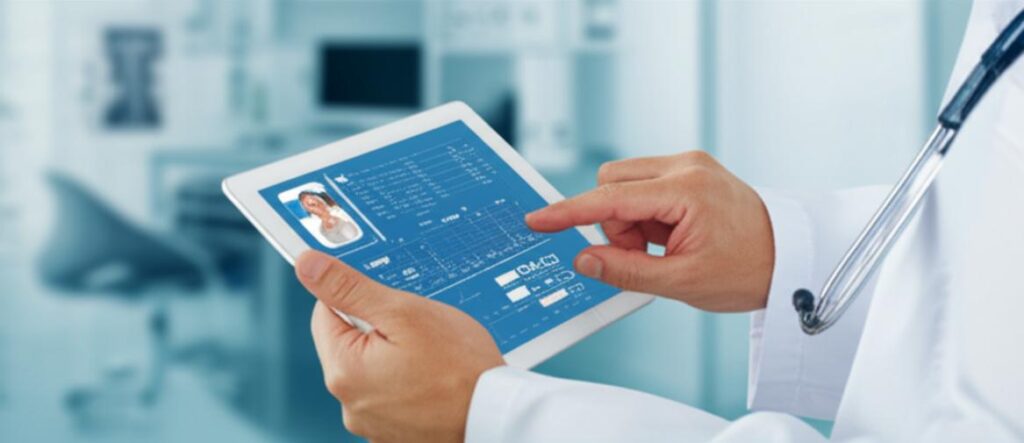 Giao diện phần mềm quản lý y tế hiển thị thông tin bệnh nhân trên máy tính bảng.