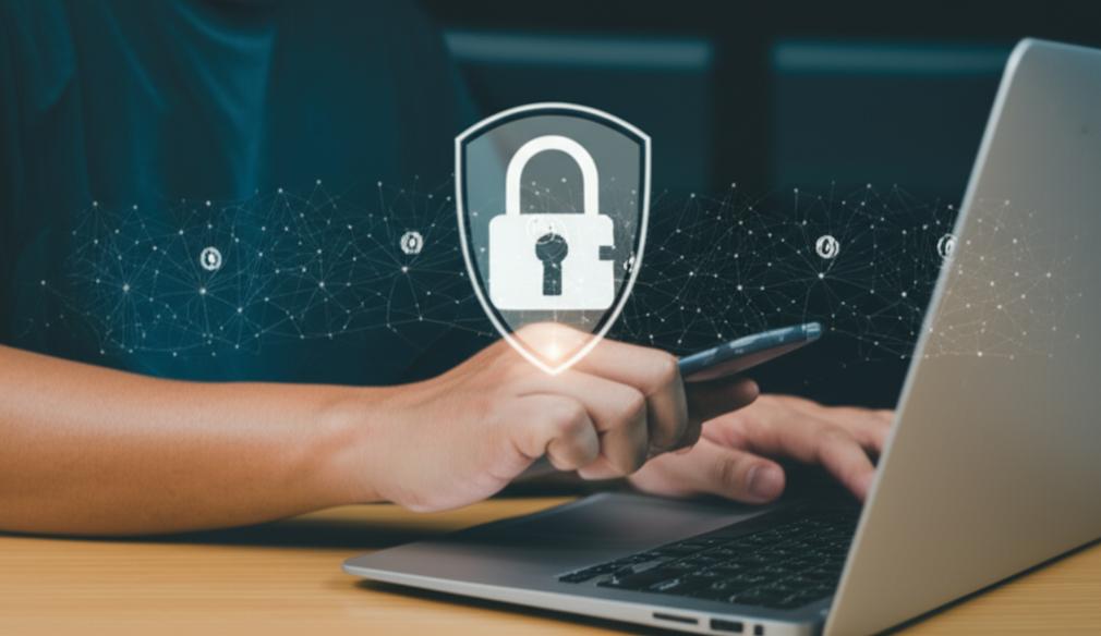 Phòng Chống Lừa Đảo Online: Bí Quyết An Toàn Tuyệt Đối Trong Thế Giới Số 6 Người dùng cảnh giác với lừa đảo online, bảo vệ thông tin cá nhân với biểu tượng ổ khóa.