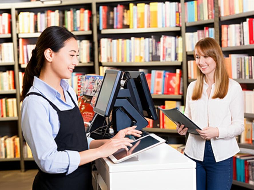 Nhà sách hiện đại với hệ thống quản lý POS và khách hàng hài lòng.