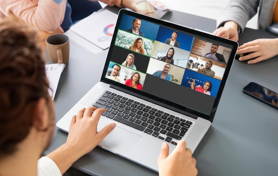 Đội nhóm chuyên gia cộng tác hiệu quả qua video conference, quản lý dự án và hoạt động trực tuyến.