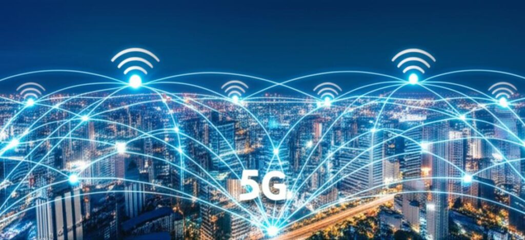 Đô thị tương lai kết nối bởi mạng 5G với các công nghệ thông minh.